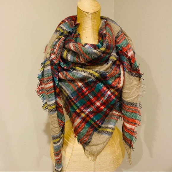 ⭐️Plaid Blanket Scarf⭐️ - Picture 3 of 4